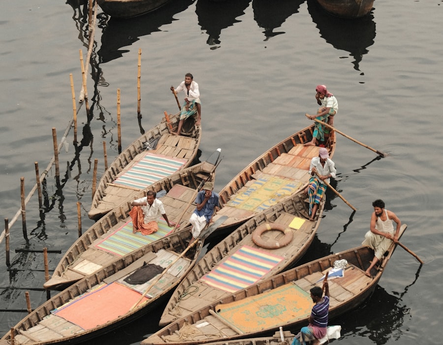 เรือในแม่น้ำบุริกังกา ธากา